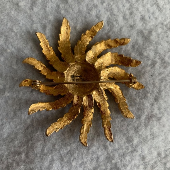 Vintage Brooch | Sun Blue Rhinestones - Picture 3 of 6